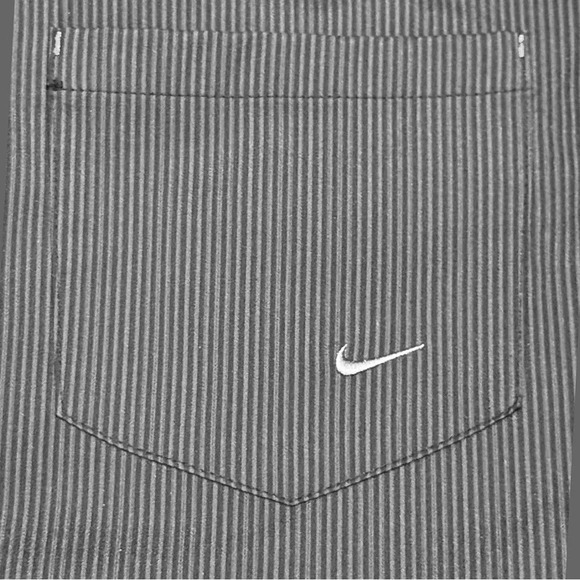 LADIES NIKE GOLF STRIPED SKIRT/SKORT WITH INNER SZ 12 - Picture 5 of 6